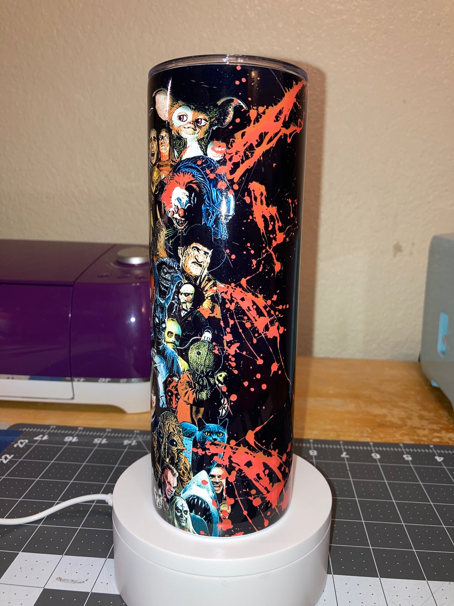 20 oz Tumbler - “I love Horror”